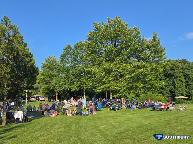 concert at Settlers park
