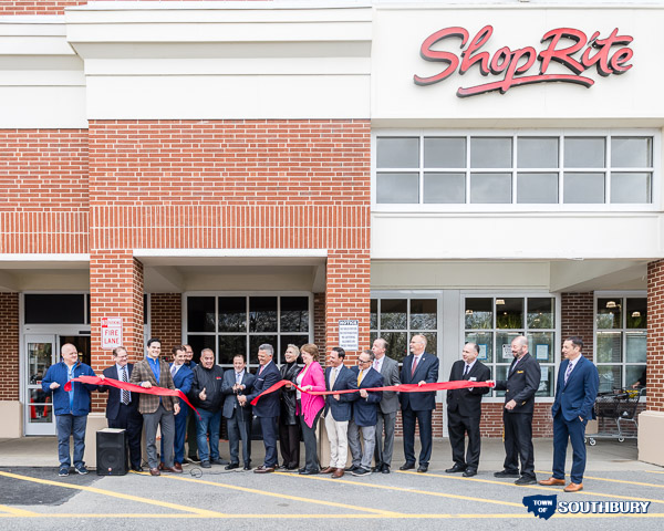 ribbon cutting of shoprite