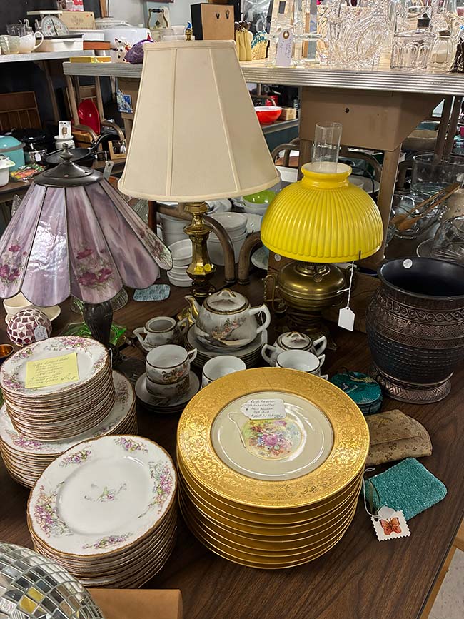 plates and lamps