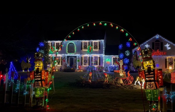 holiday house lights
