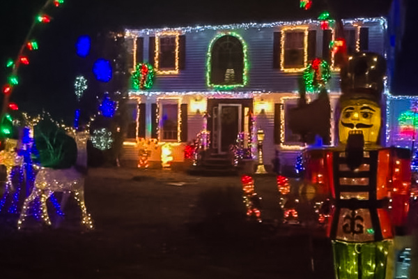 holiday house lights