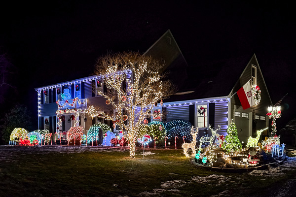 holiday house lights